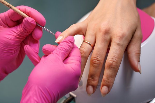 Transformez votre vie professionnelle grâce à la formation en prothésie ongulaire à toulouse